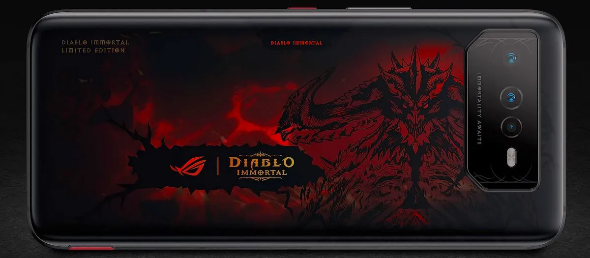 Diseño trasero del ROG Phone 6 Diablo Inmortal Edition