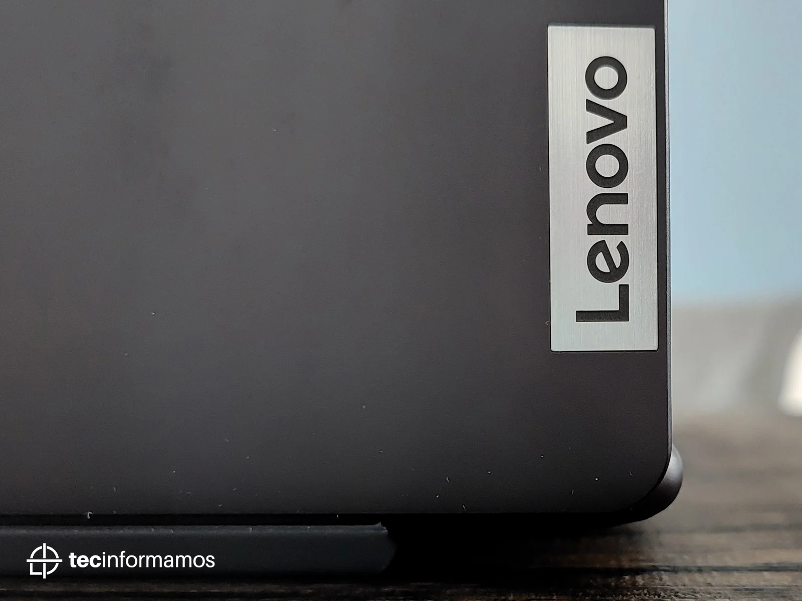 Diseño Lenovo Yoga Slim 7 Pro X