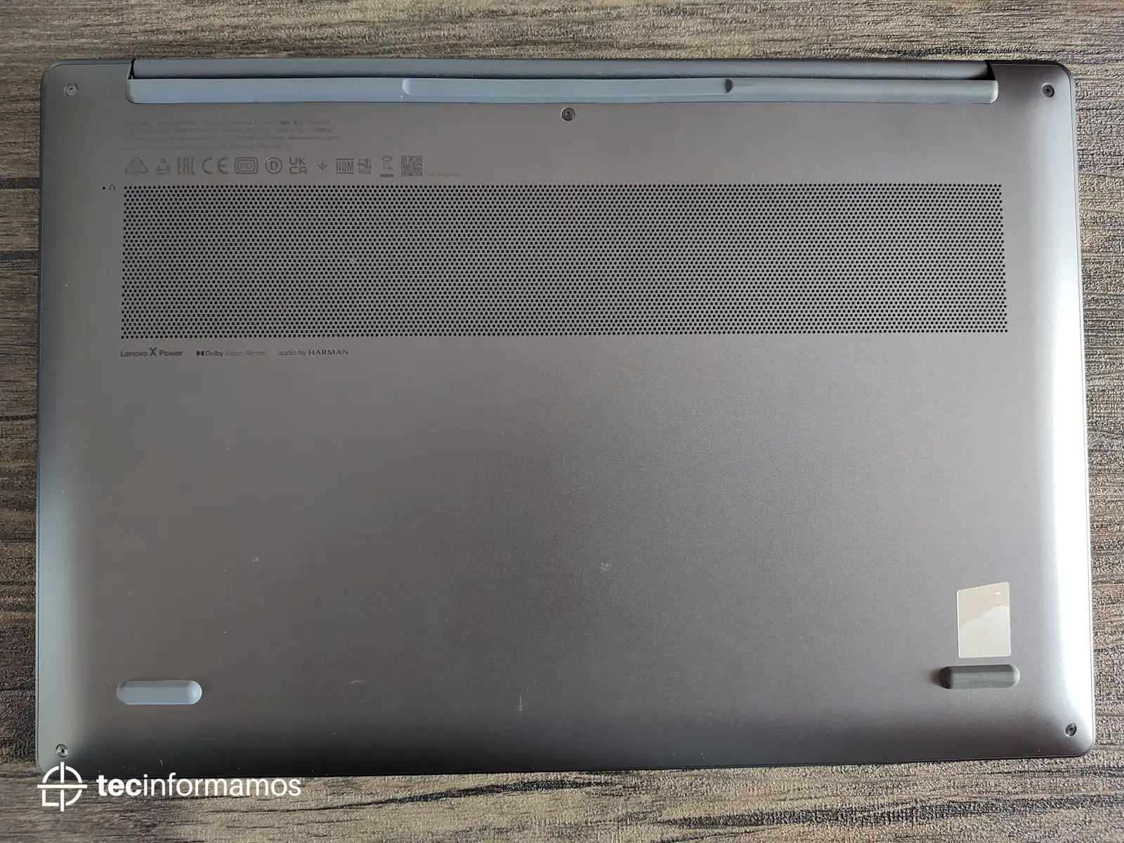 Diseño Lenovo Yoga Slim 7 Pro X