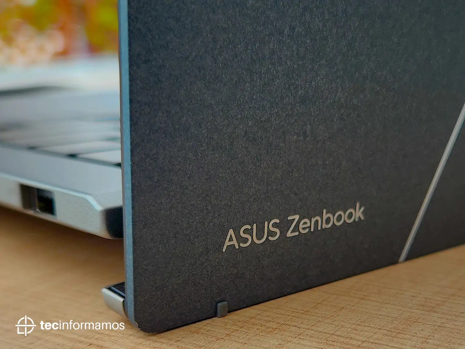 ASUS Zenbook S 13 OLED