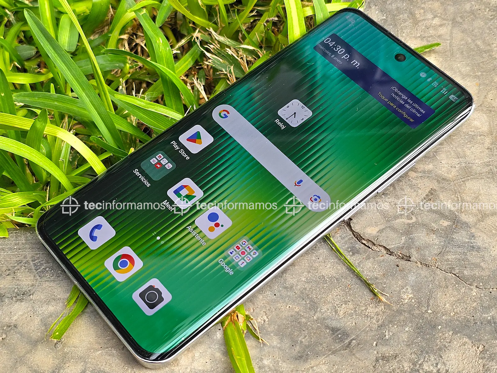 OPPO Reno12 5G pantalla