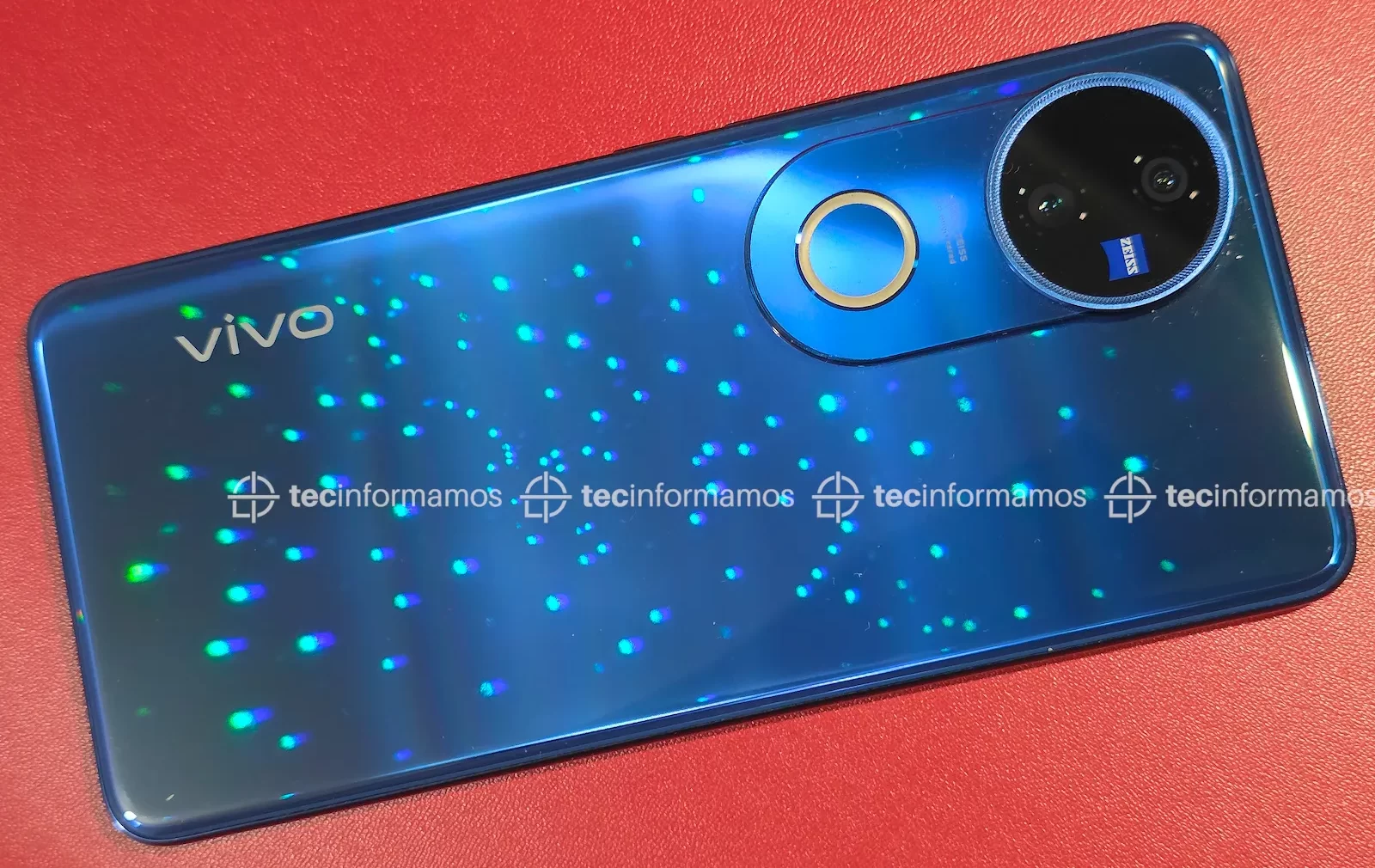 vivo V50 diseño