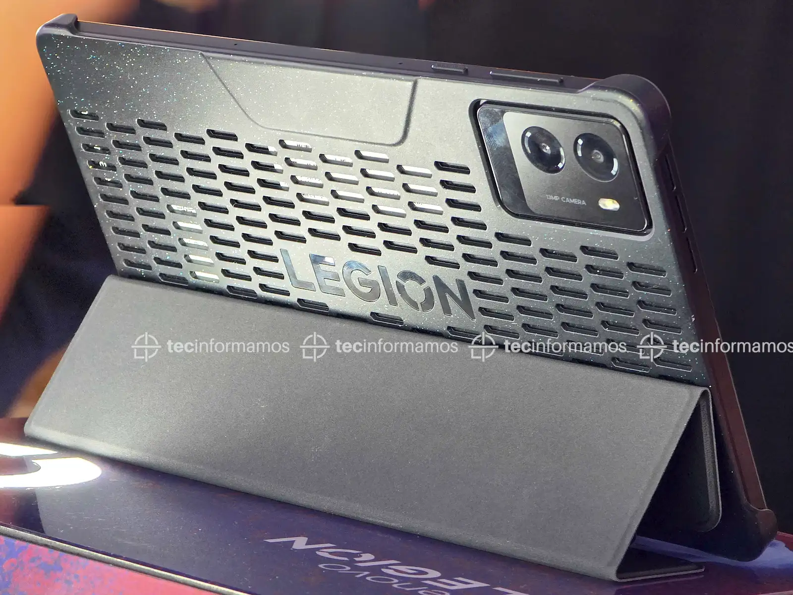 Lenovo Legion Tab Perú back